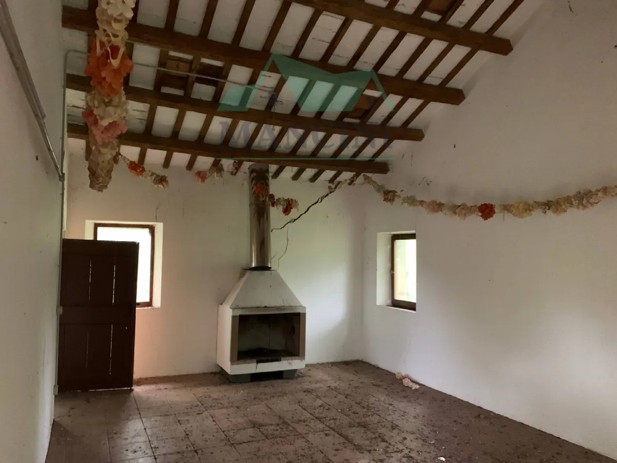Rustico/Casale in vendita ad Agugliano - foto 4