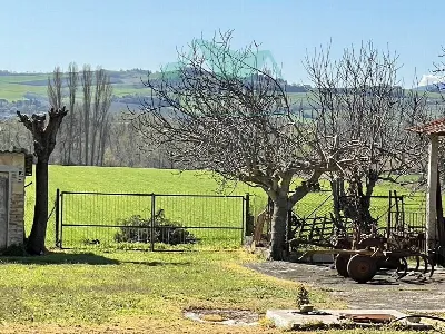 Rustico/Casale in vendita a Jesi - foto 2
