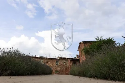 Rustico/Casale in vendita a Torrita di Sie... - foto 8