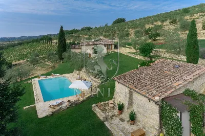 Rustico/Casale in vendita a Radda in Chian... - foto 2