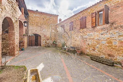 Rustico/Casale in vendita a Trequanda - foto 2