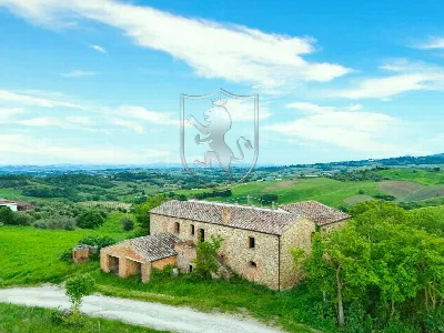 Rustico/Casale in vendita a Torrita di Sie... - foto 2