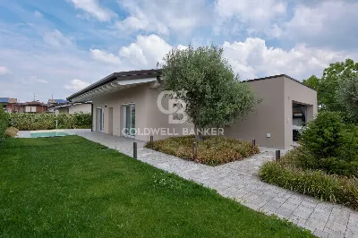 Villa in vendita a Lonato del Garda - foto 1
