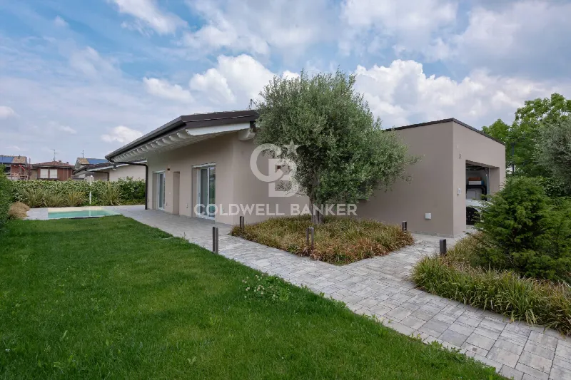 Villa in vendita a Lonato del Garda - foto 1