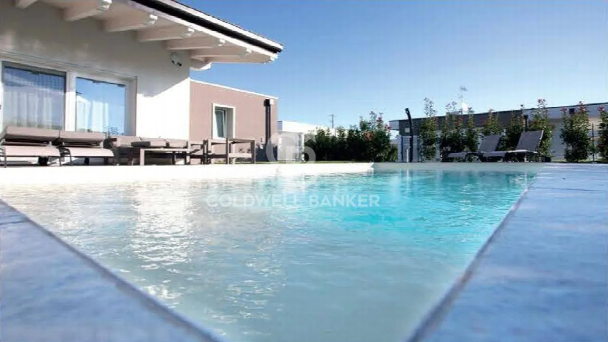 Villa in vendita a Castiglione delle Stiviere - foto 2