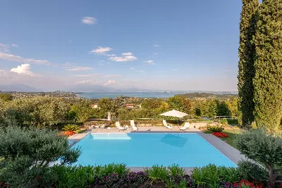 Villa a Lonato del Garda
