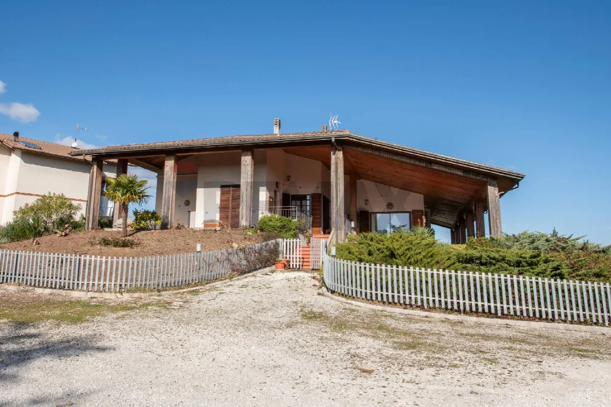 Casa Indipendente in vendita ad Arcevia - foto 3