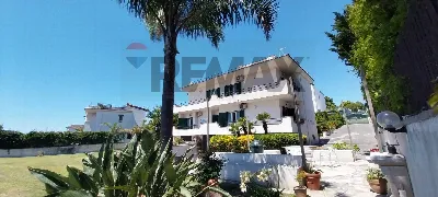 Villa a Giugliano in Campania