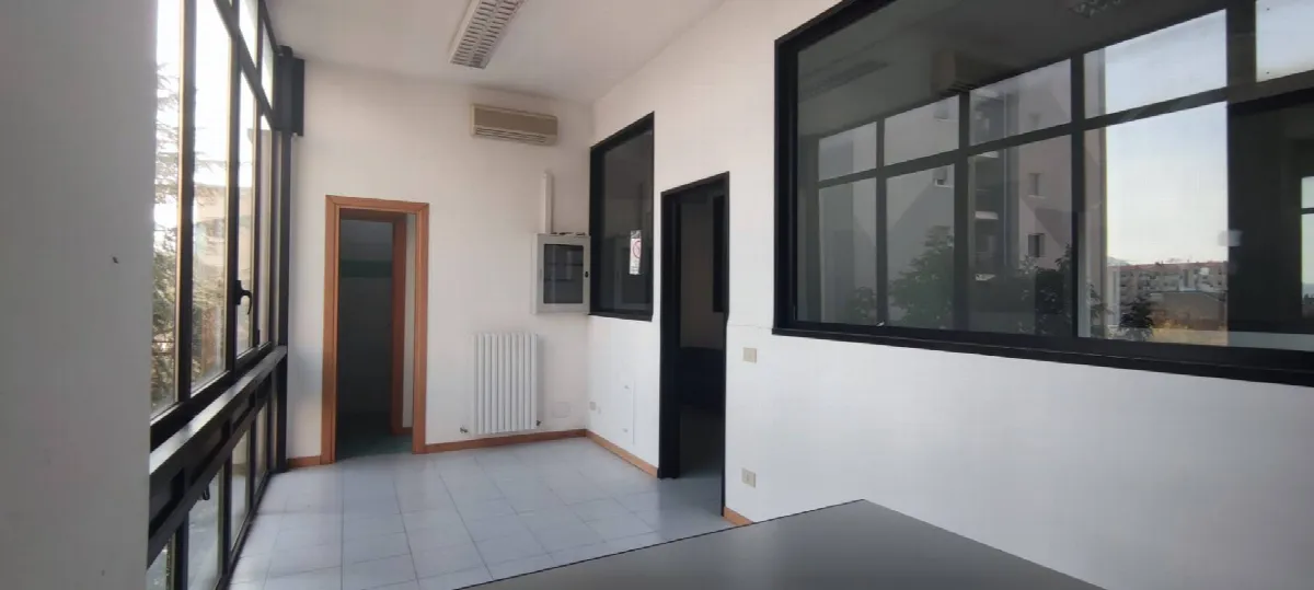 Ufficio in vendita ad Ascoli Piceno - foto 2