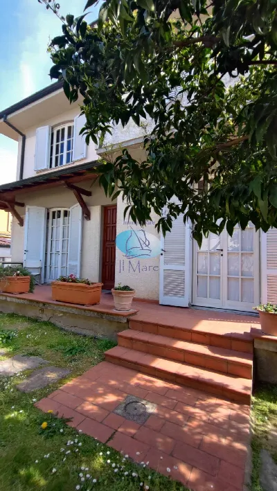 Villa a Viareggio