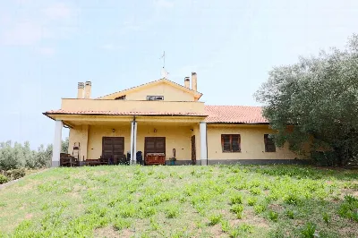 Villa in vendita a Vetralla - foto 1