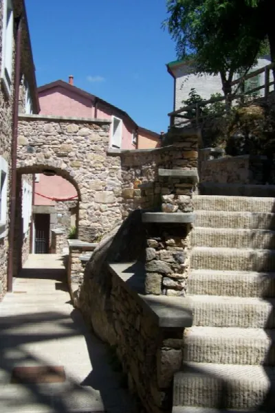 Palazzo/Stabile a Beverino