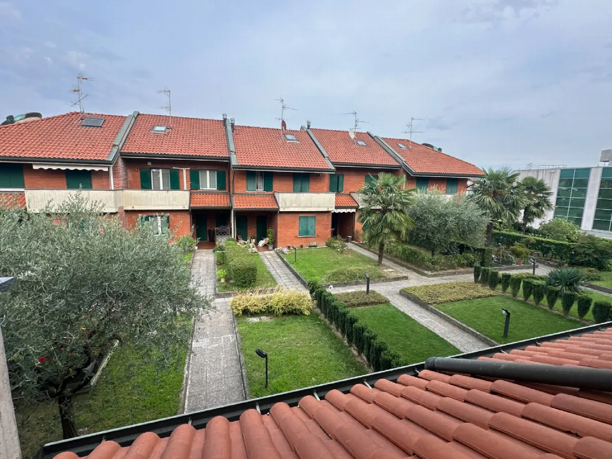 Casa Indipendente in vendita a Osnago - foto 2