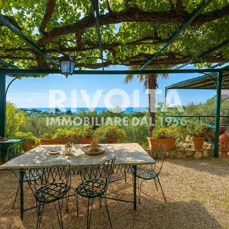 Villa in vendita a Sperlonga - foto 1