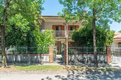 Villa a Casarsa della Delizia