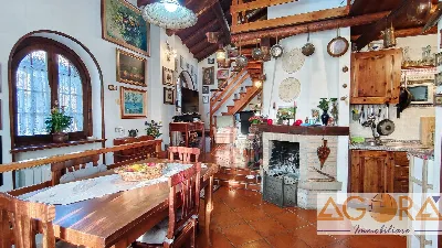 Casa Indipendente in vendita a Carezzano - foto 1