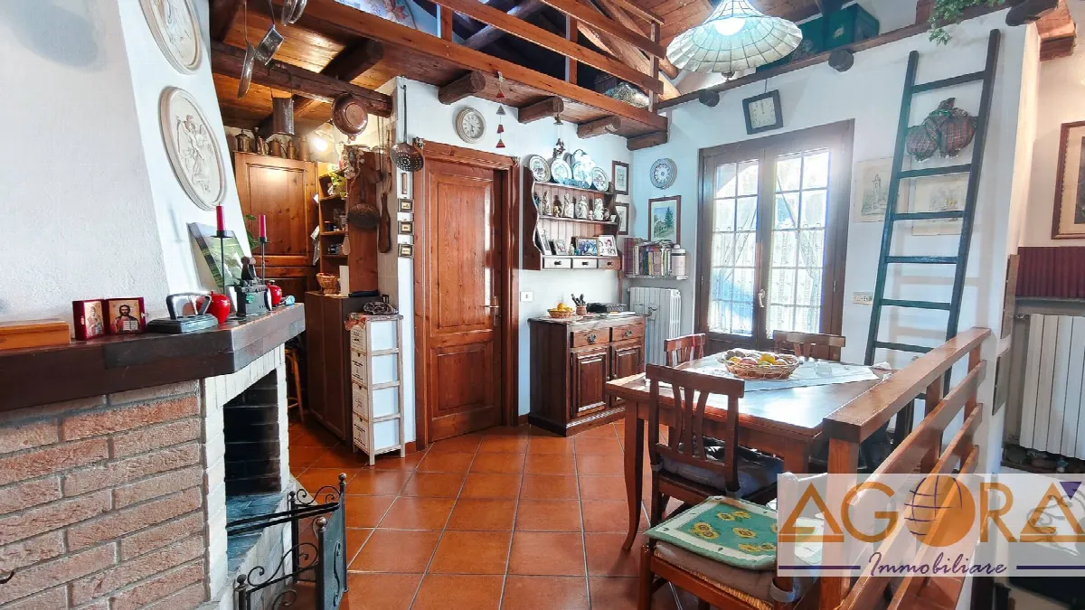 Casa Indipendente in vendita a Carezzano - foto 2