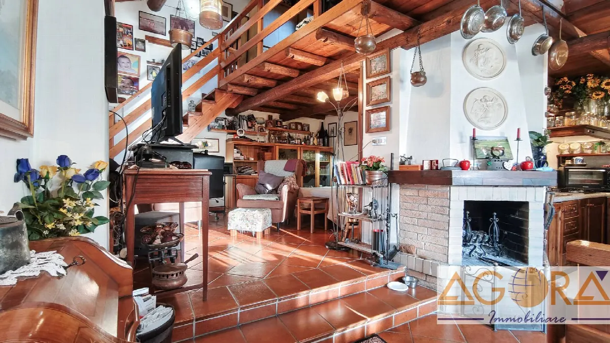 Casa Indipendente in vendita a Carezzano - foto 4