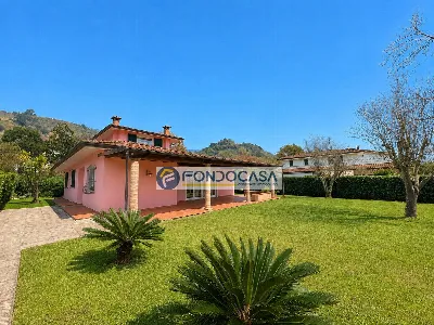 Villa a Massa