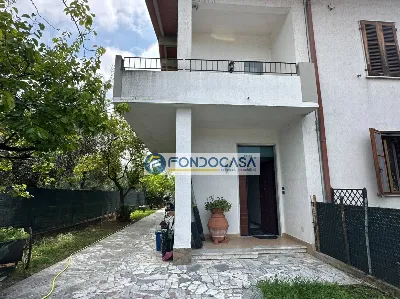 Casa Indipendente in vendita a Massa, Zona... - foto 1