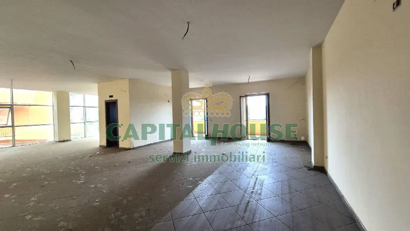 Ufficio in vendita a Portico di Caserta - foto 1