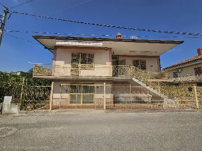 Villa in vendita a Pastorano - foto 1