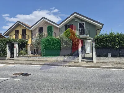 Casa Indipendente in vendita a La Loggia - foto 1
