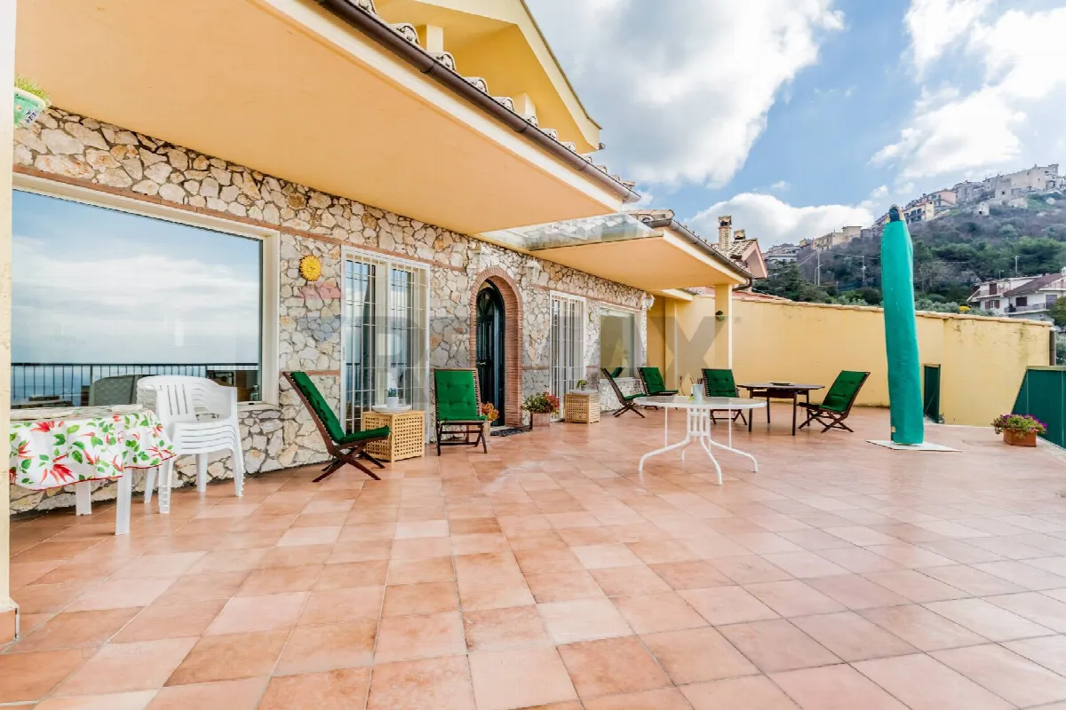 Villa in vendita a Sant'Angelo Romano - foto 3