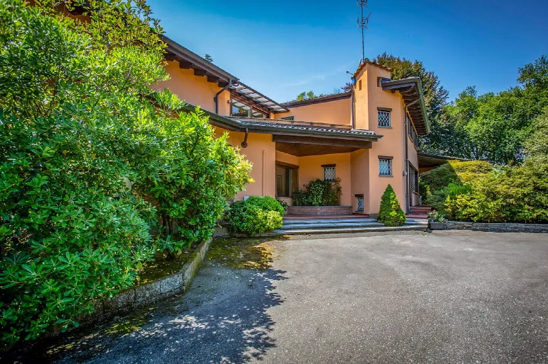 Villa in vendita a Dormelletto - foto 1