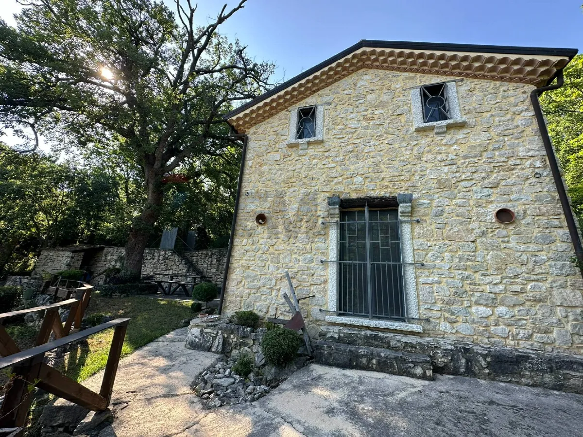 Rustico/Casale in vendita a Castel San Vincenzo - foto 5