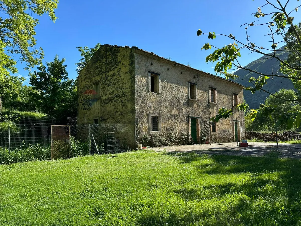Rustico/Casale in vendita a Rocchetta a Volturno - foto 3