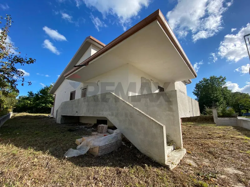Villa in vendita a Rocchetta a Volturno - foto 1