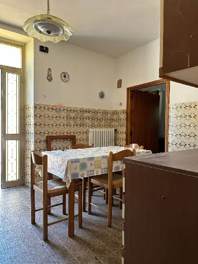 Casa Indipendente in vendita a Scapoli - foto 2