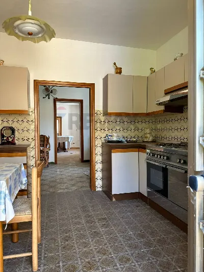 Casa Indipendente in vendita a Scapoli - foto 3