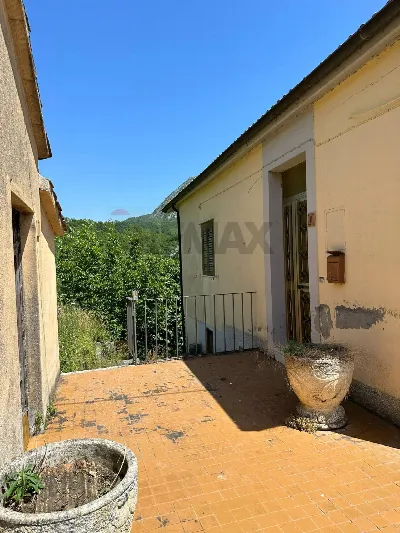 Casa Indipendente in vendita a Scapoli - foto 4