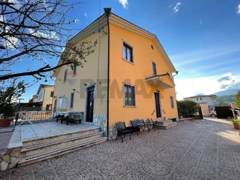 Villa in vendita a Rocchetta a Volturno - foto 1