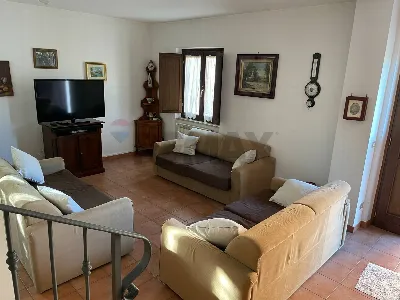Villa in vendita a Rocchetta a Volturno - foto 2