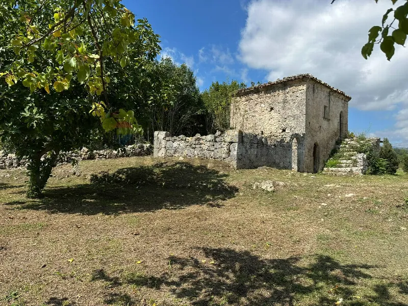 Rustico/Casale in vendita a Rocchetta a Volturno - foto 1