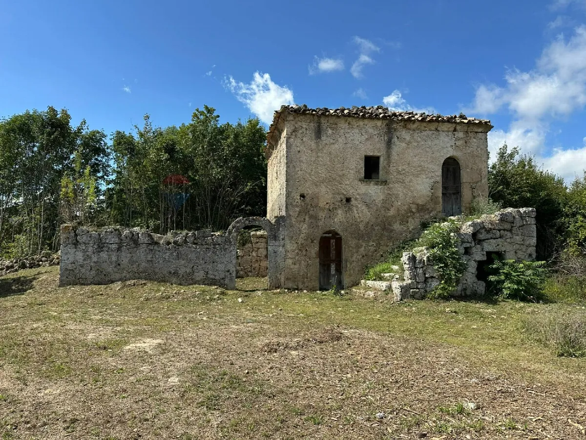 Rustico/Casale in vendita a Rocchetta a Volturno - foto 2