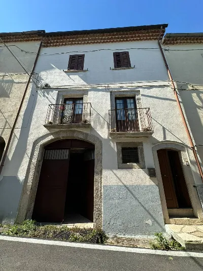 Casa Indipendente in vendita a Pizzone - foto 1