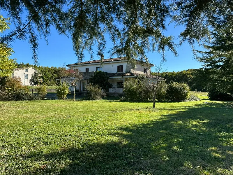 Villa in vendita a Montaquila - foto 1