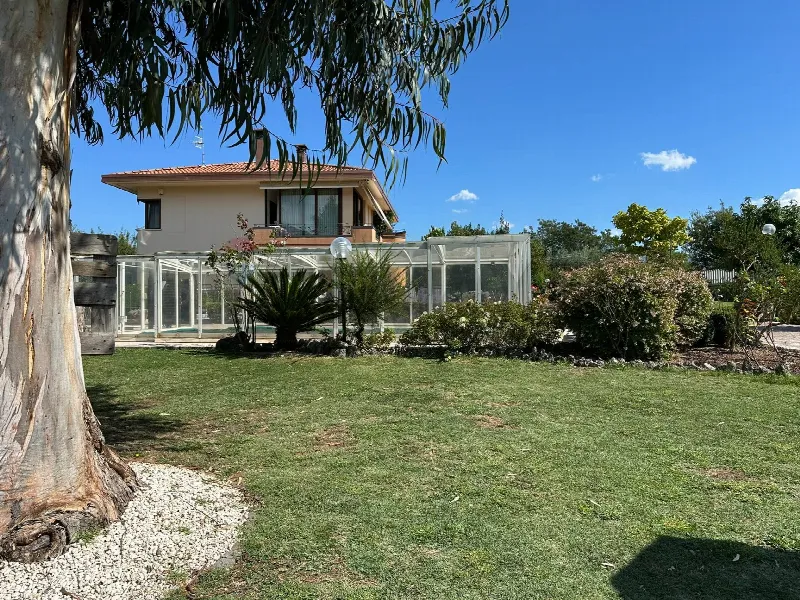 Villa in vendita a Montaquila - foto 1
