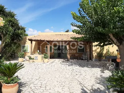 Villa a Noto