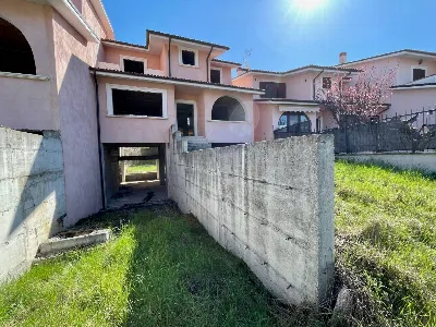 Villa in vendita a L'Aquila, Paganica, Tem... - foto 3