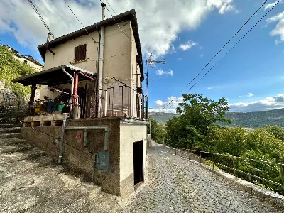 Casa Indipendente a Caporciano