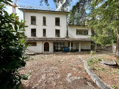 Villa a Pizzoli
