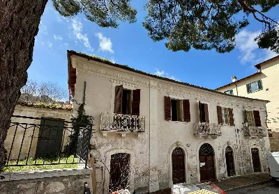 Rustico/Casale in vendita a Capestrano - foto 1