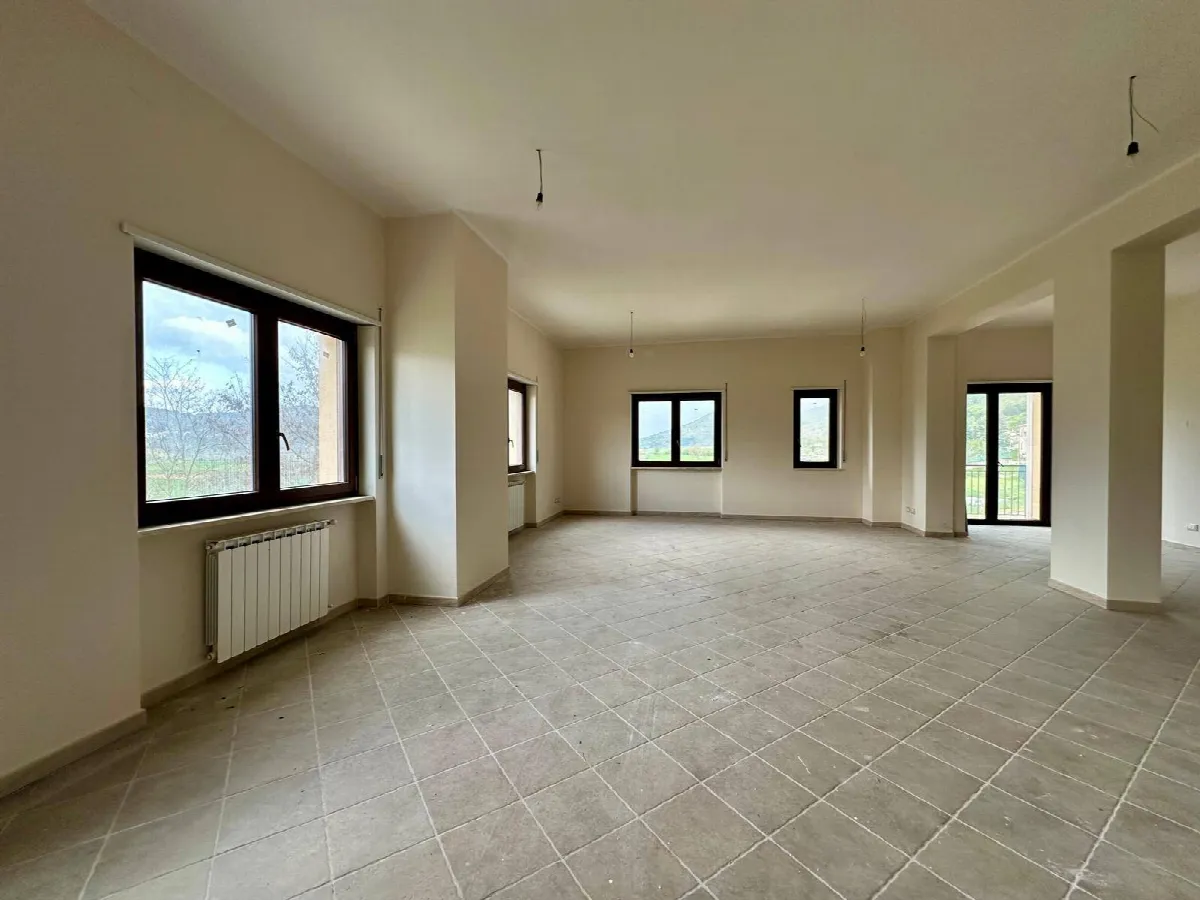 Casa Indipendente in vendita a Caporciano - foto 3