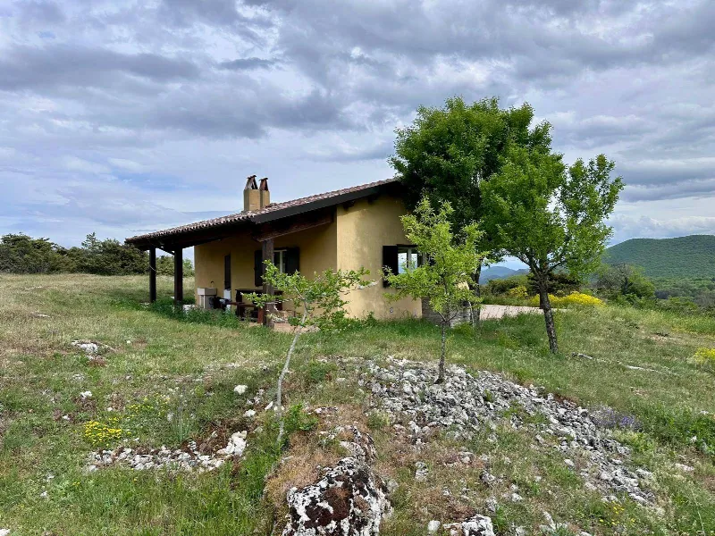Casa Indipendente in vendita a Carapelle Calvisio - foto 1