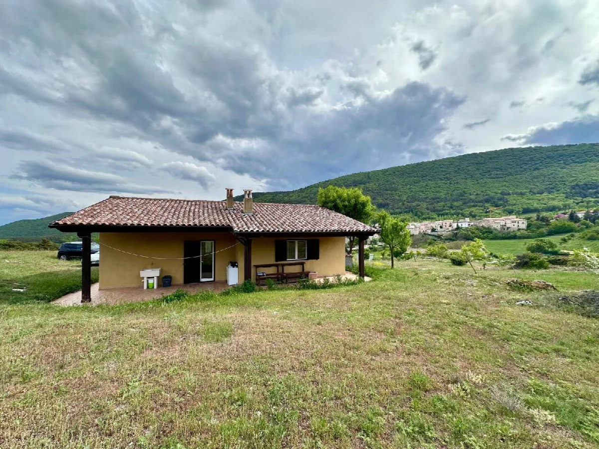 Casa Indipendente in vendita a Carapelle Calvisio - foto 2